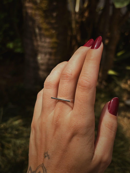 Anel Traço - joia em prata 925