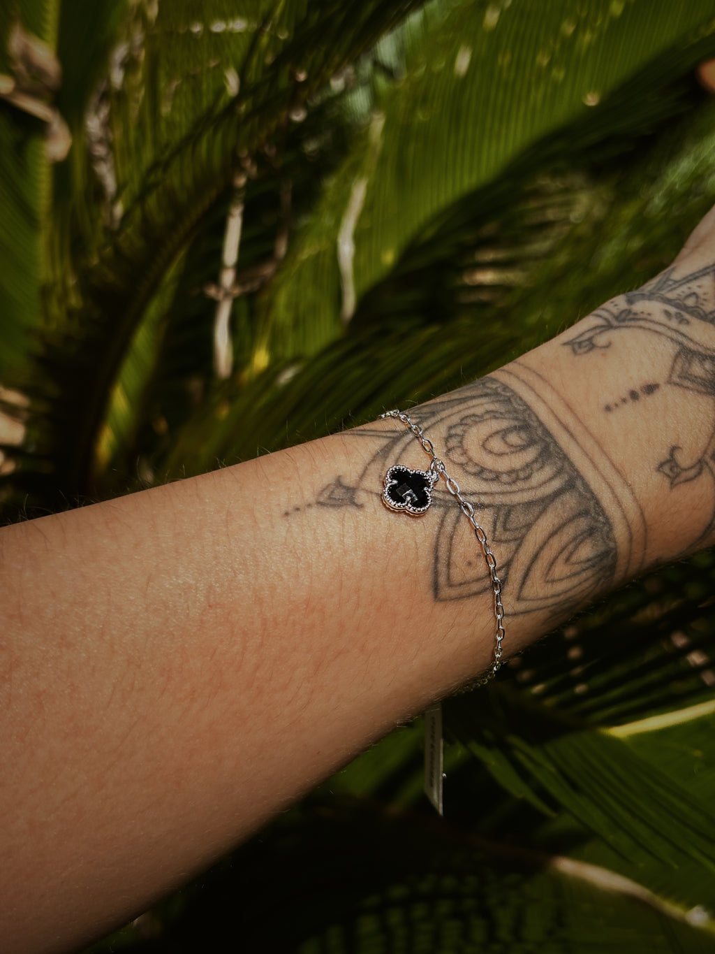 Pulseira Van Cleef Preta - joia em prata 925